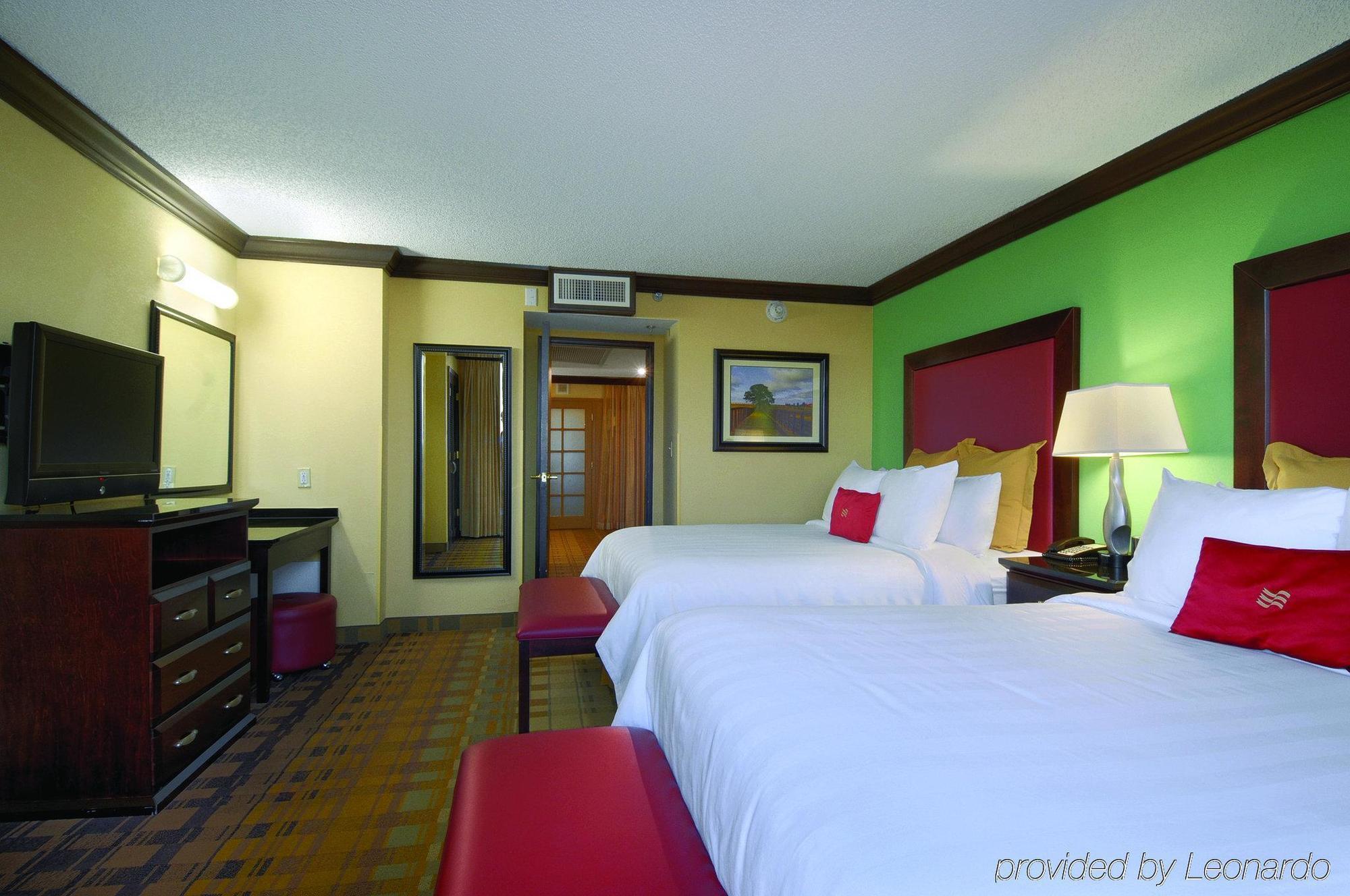 Crowne Plaza Suites Houston - Near Sugar Land Phòng bức ảnh