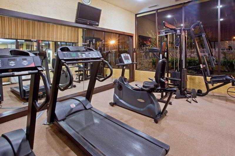 Crowne Plaza Suites Houston - Near Sugar Land Ngoại thất bức ảnh