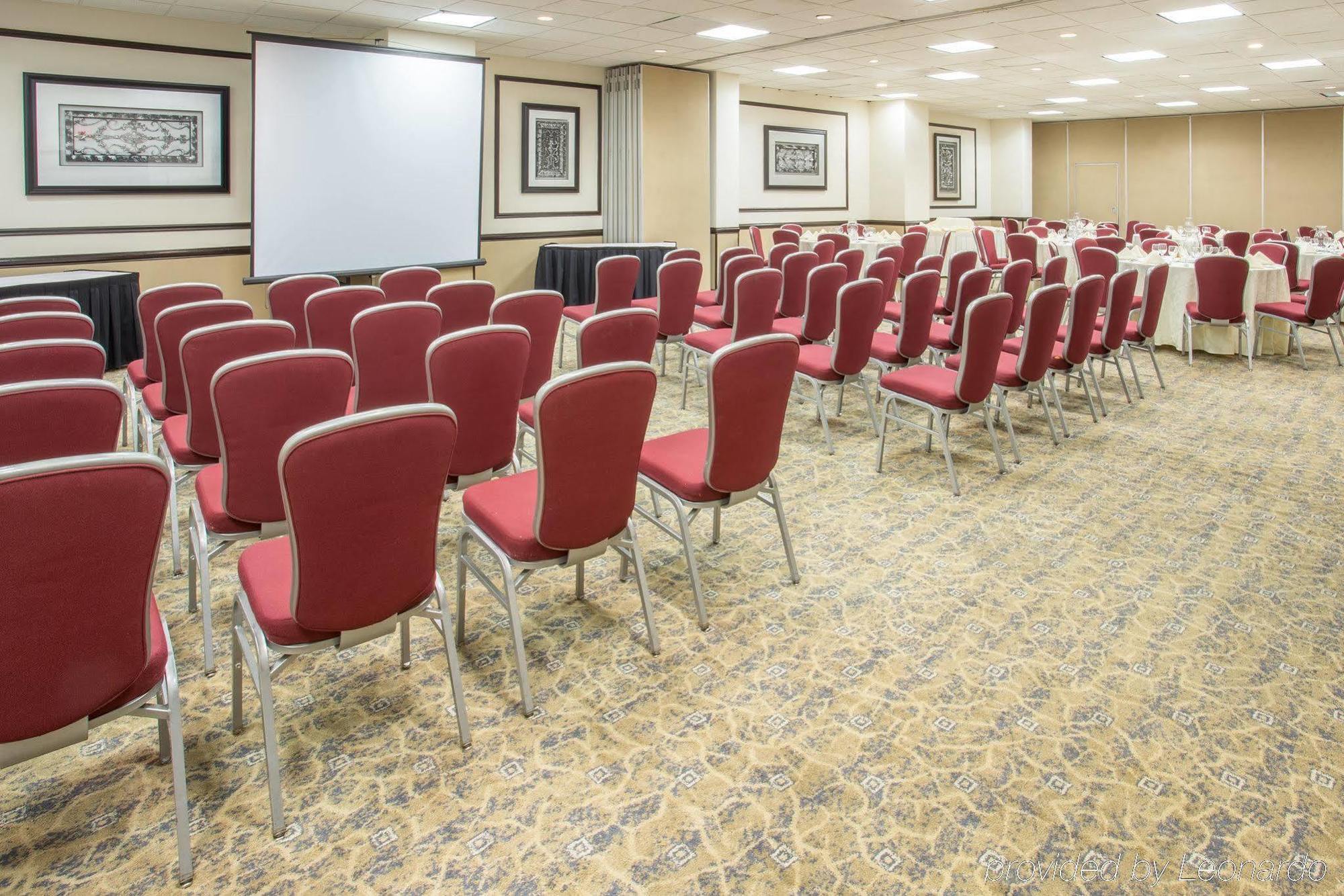 Crowne Plaza Suites Houston - Near Sugar Land Ngoại thất bức ảnh