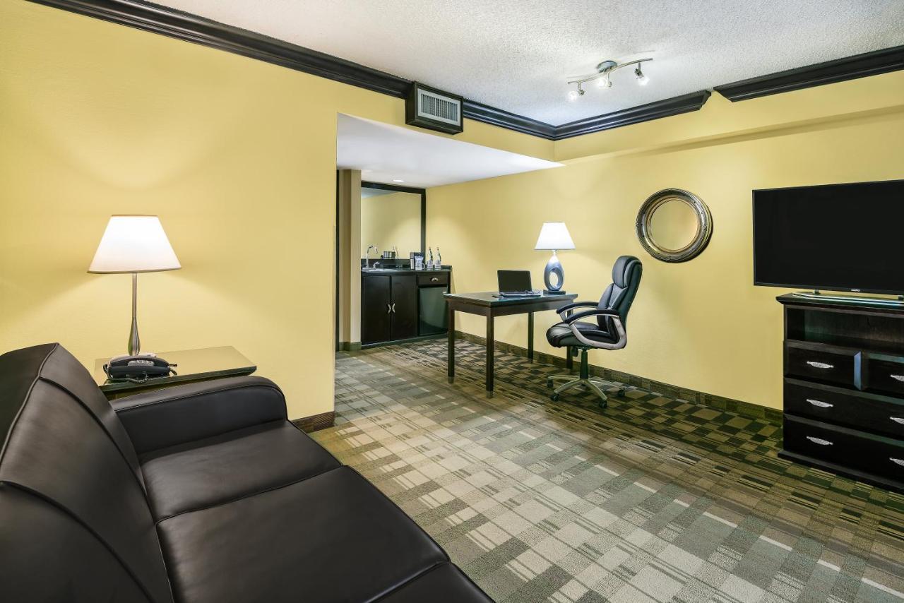 Crowne Plaza Suites Houston - Near Sugar Land Ngoại thất bức ảnh