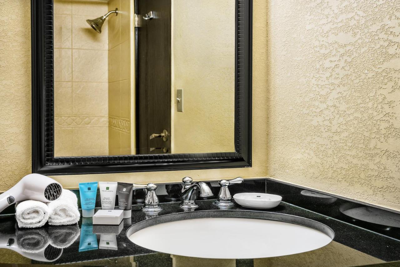 Crowne Plaza Suites Houston - Near Sugar Land Phòng bức ảnh